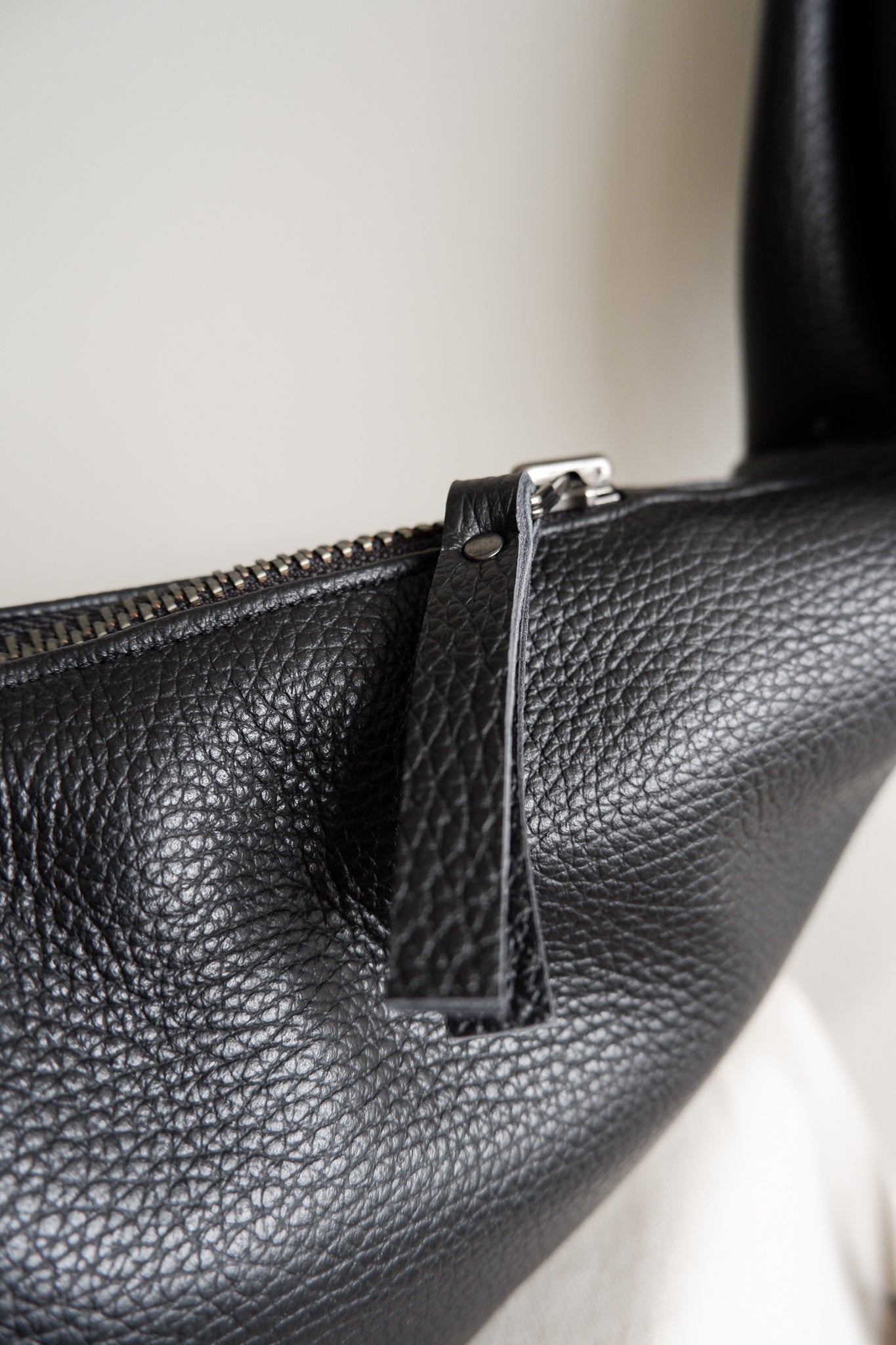 CROSSBAG S - BLACK LEATHER