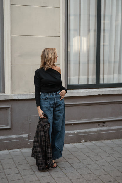 TEE DORO- BLACK