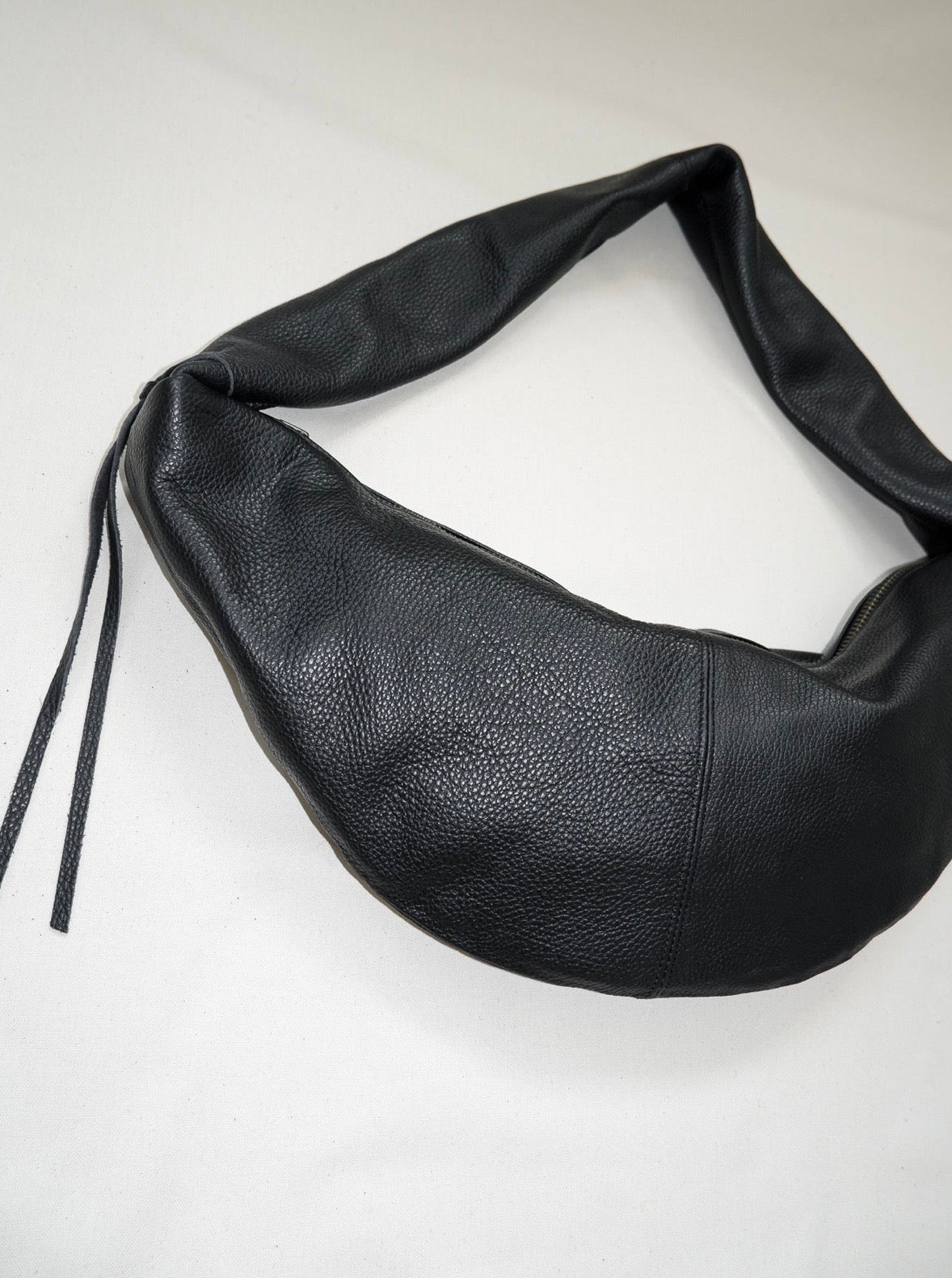 CROSSBODY XL - BLACK LEATHER
