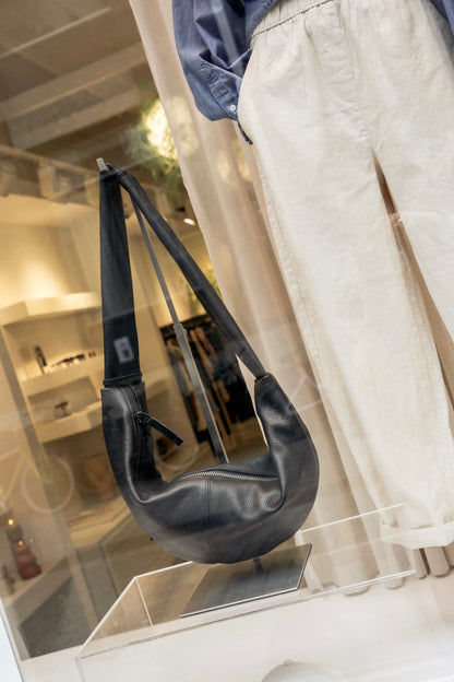 CROSSBODY XL - BLACK LEATHER